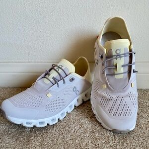 On Cloud 5 Coast Low Top Sneaker BRAND NEW Size 8. Original Box. Never Worn